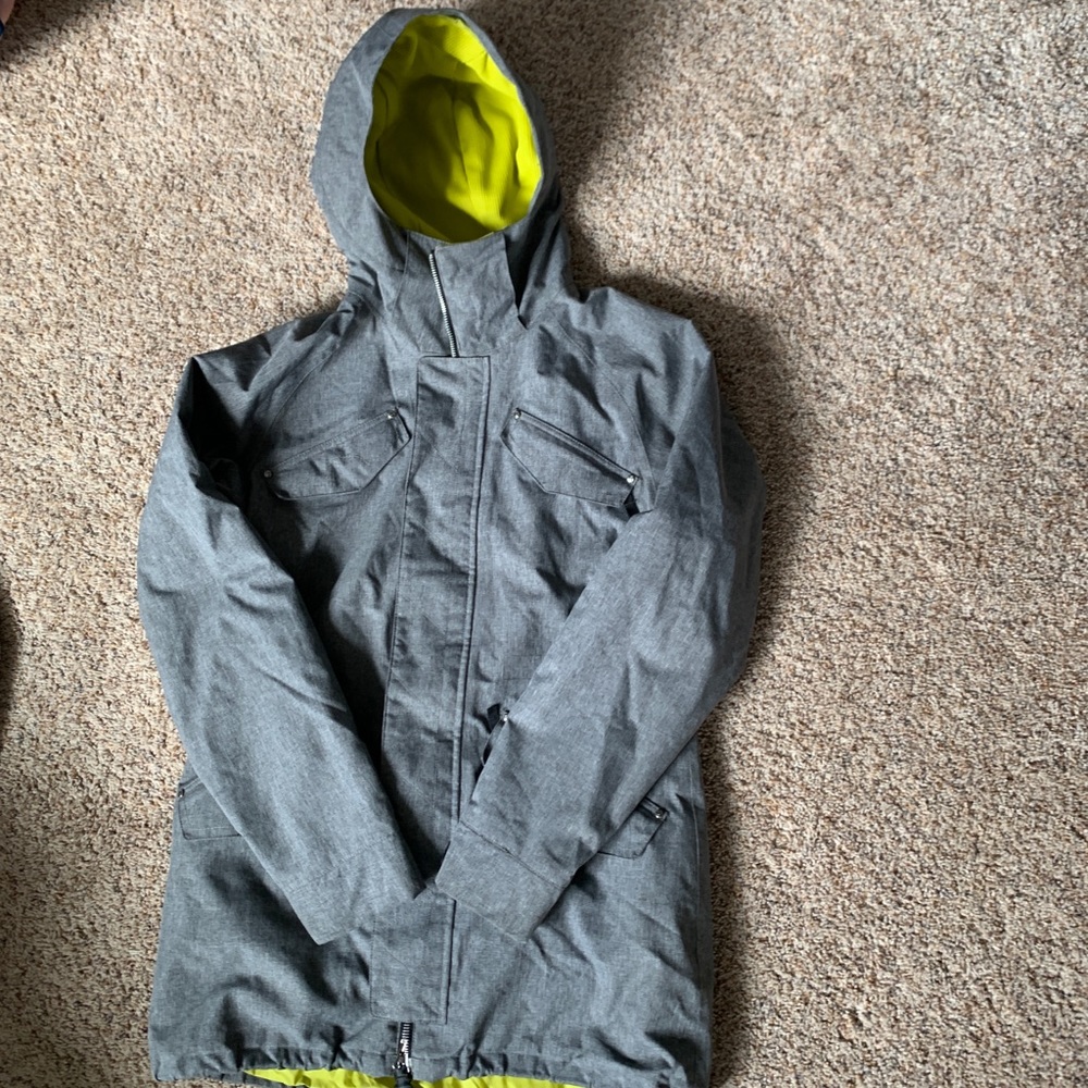 Women’s Medium Winter Jacket